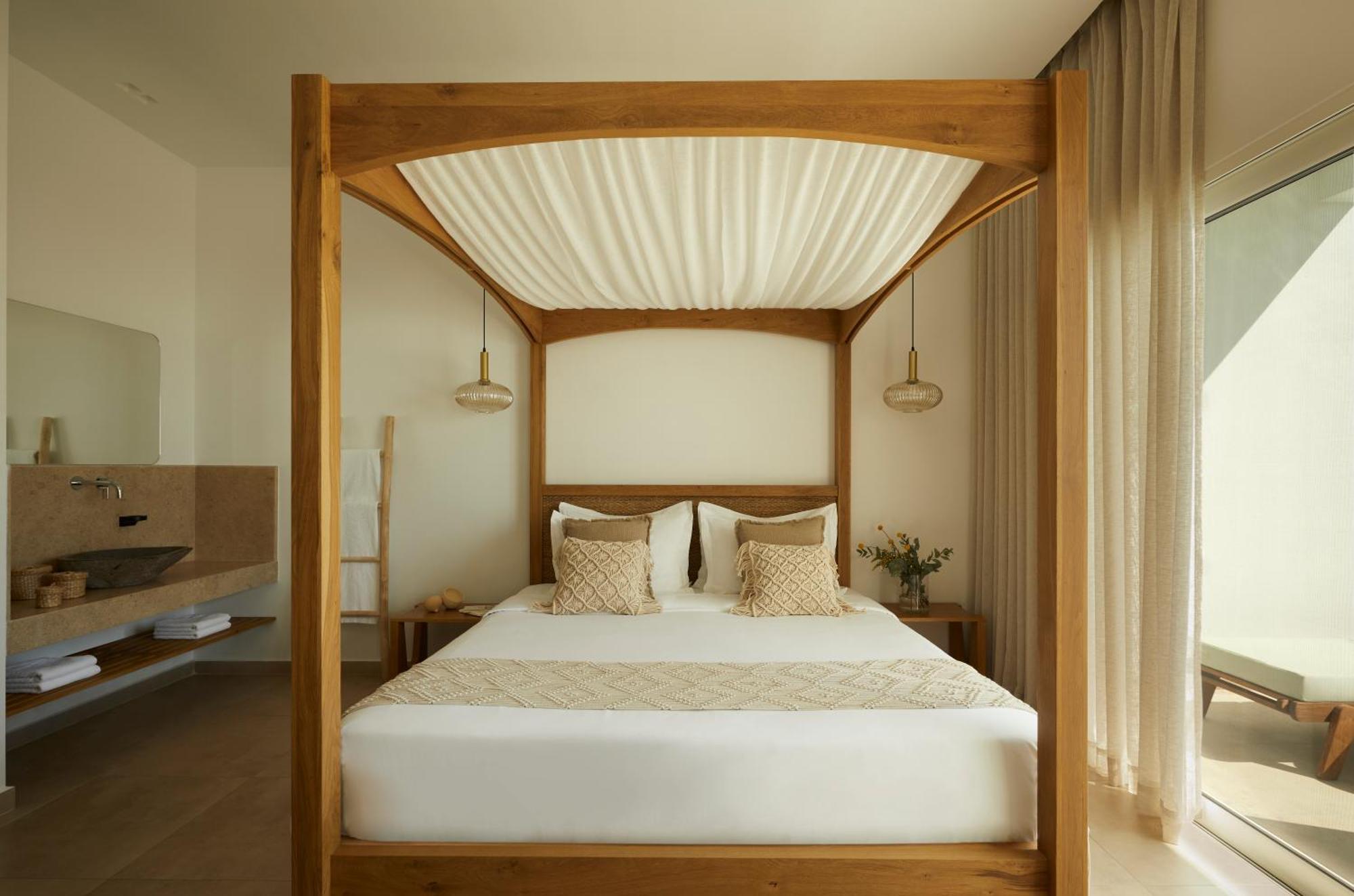 Absolute Kiotari Hotel 4*